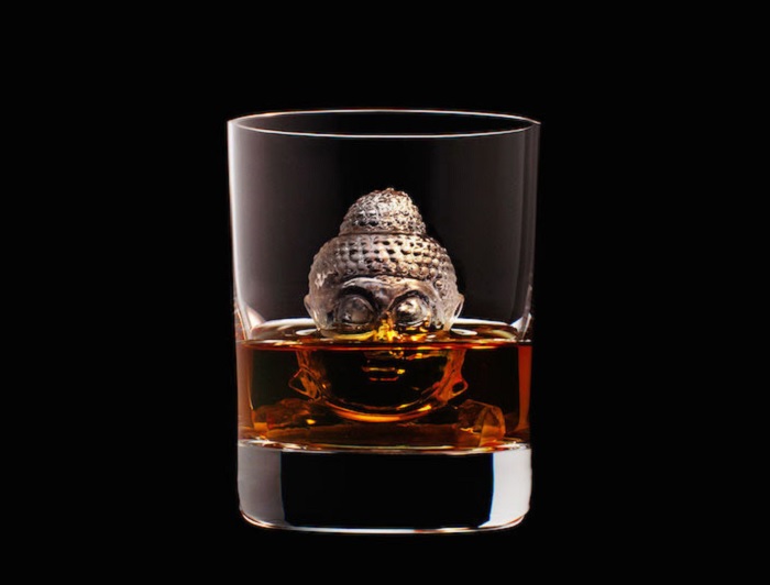 20 Beautifully Carved Ice Cubes That'll Add An Edge To Your Peg Of Whiskey