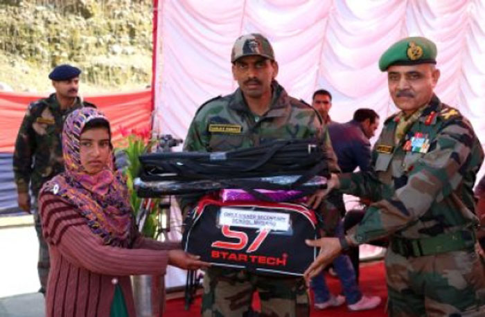 Army organises free tuition for needy Kashmiri students 