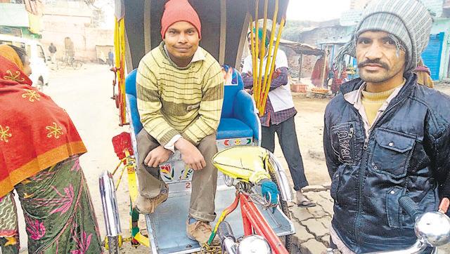 auto rickshaw beggar siddhant