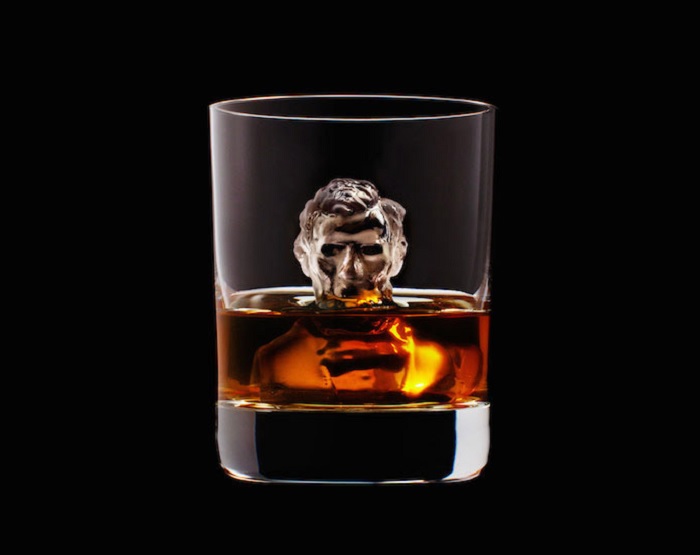 20 Beautifully Carved Ice Cubes That'll Add An Edge To Your Peg Of Whiskey
