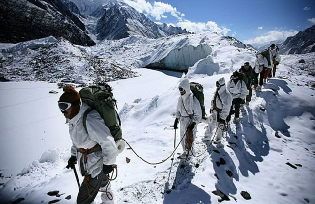 Soldiers in siachen