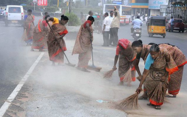 Graduates, Postgraduates, MBAs, BTechs Among 19,000 Applicants For Sweeper Job In UP Town 