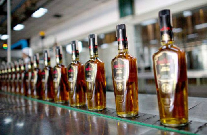 Goa Is Plaining To Ban Liquor Consumption In Public Place 