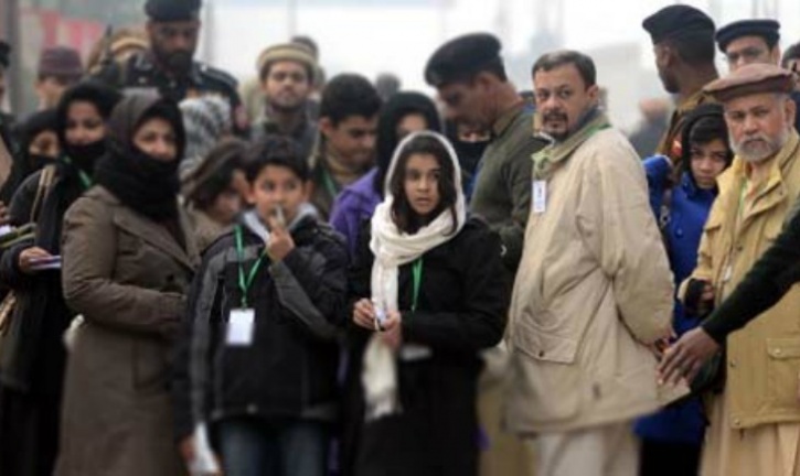 Hundreds Of Pakistanis Continue Their Wait To Be Accepted As Indians  