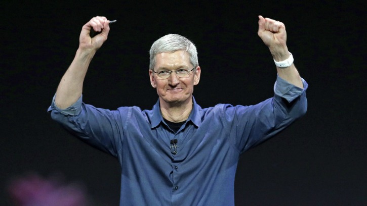 Apple CEO Tim Cook Made $10.3 Million in 2015