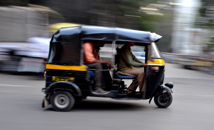 Maharashtra Auto Driver Returns Rs 1.5 Lakhs Left Behind By Passenger 