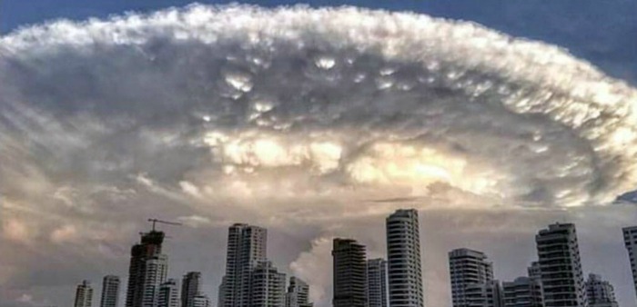 Freaky Cloud Shaped Like An Alien Spaceship Shows Up In Colombia