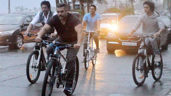 Shahrukh Khan Salman Khan cycling