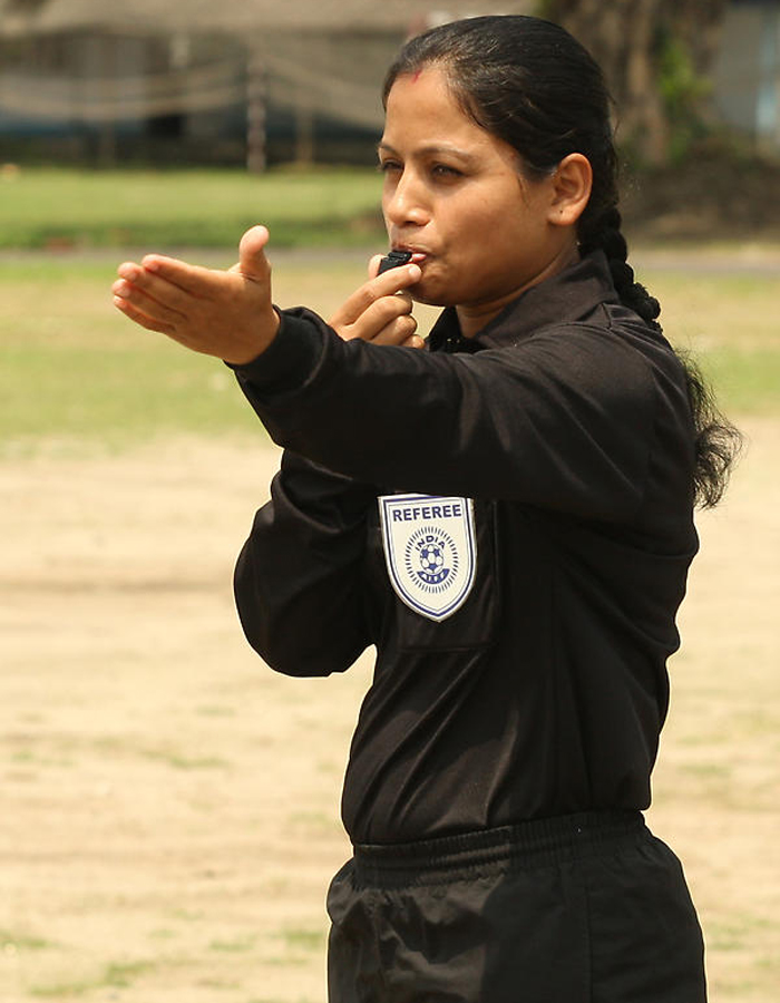 Meet Uvena Fernandes A Flight Lieutenant Who Is India S First Female Referee To Officiate At A Fifa World Cup meet uvena fernandes a flight