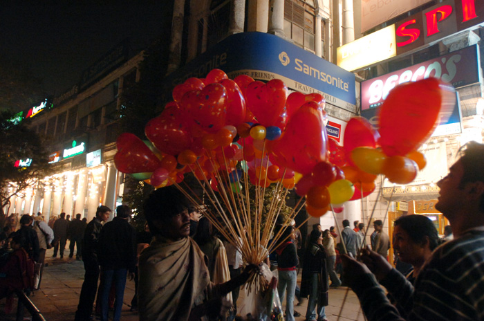 samsonite connaught place