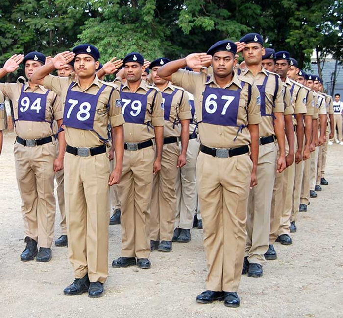 Nine Lakh PhD Holders And Engineers Apply For 14,000 Constables Posts!
