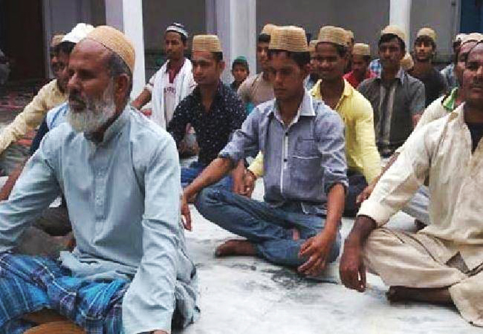 In This UP District, Muslims Have Been Practicing Yoga For 20 Years