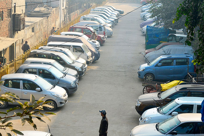 Karnataka Sets An Example For In Combating Traffic Congestion, Mulls Higher Tax For Second Car 