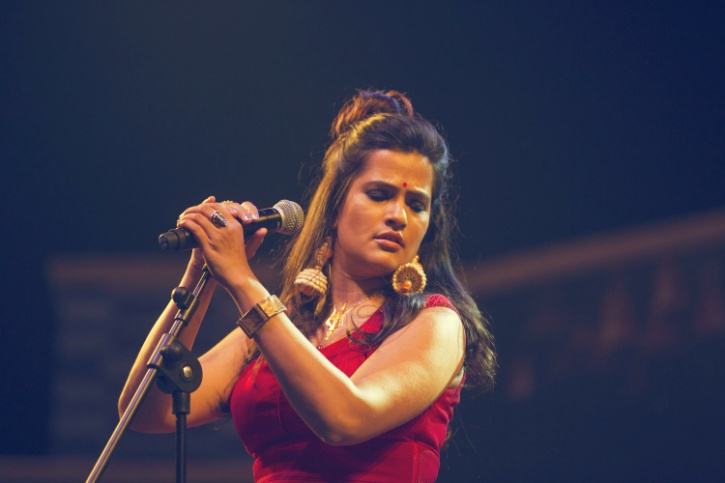 Singer Sona Mohapatra Strikes Back Gives A Fitting Reply For Sidelining Important Women Issues
