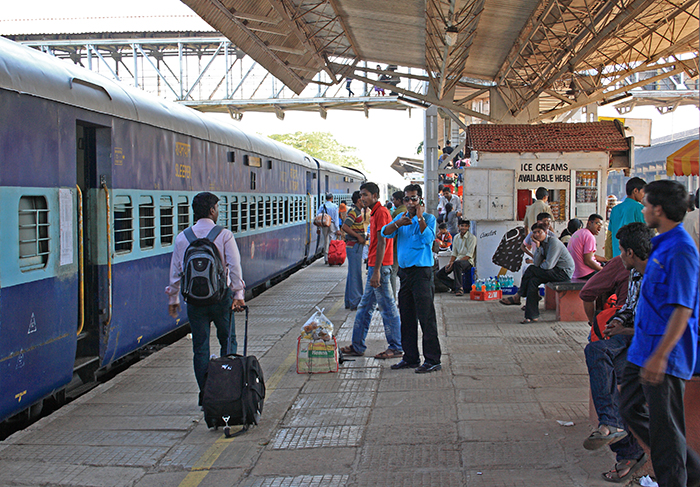 Hyderabad-Delhi Train Stoped Midway To  Help Pregnant Passenger Deliver Baby