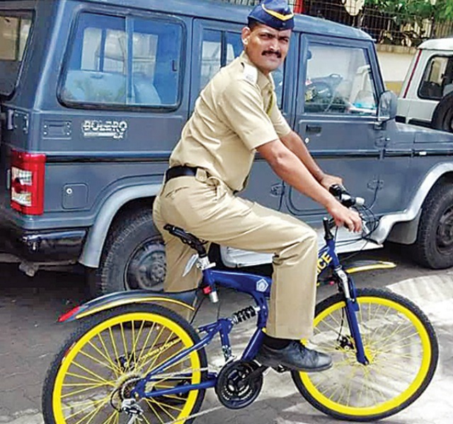Bicycle police in Mumbai