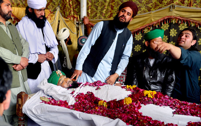 Why Did Ten Thousand Pakistanis Line Up To Pay Respect To Murderer Mumtaz Qadri?