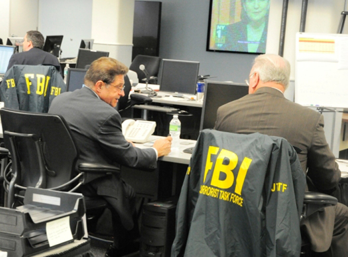 US FBI Succeeds In Cracking San Bernardino Shooter cdn.bgr