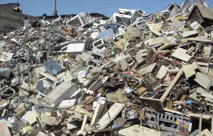 This Mumbai College Recycles 100 Kilos Of Electronic Waste Every DAY! 