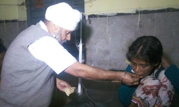 Gurmeet Singh Takes Care Of Patients In Bihar