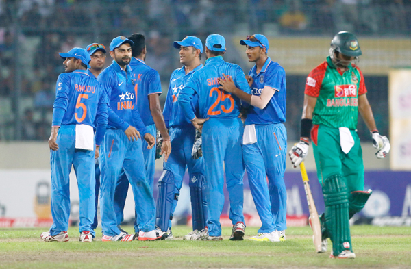 India celebrate fall of Bangladesh wicket