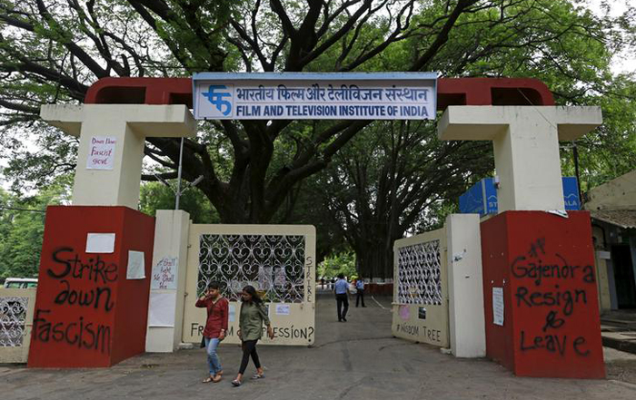 Police Book 35 FTII Students For Illegally Confining The Institute