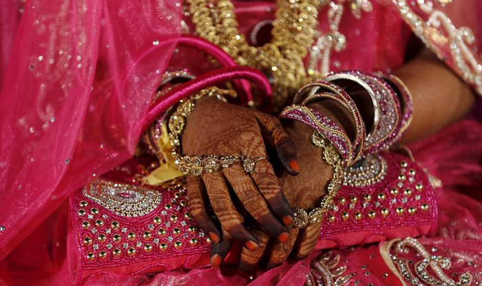 After Suhagrat Impotence,  Wife Demands Divorce And Dowry Refund