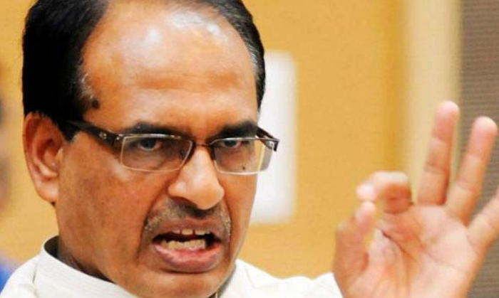 Bhopal Youth Dies In Road Accident After Police Waiting CM Shivraj Singh Chouhan