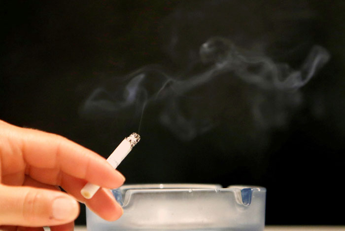 Here's How Smoking 5 Cigarettes A Day Can Cost You A Crore By The Time ...