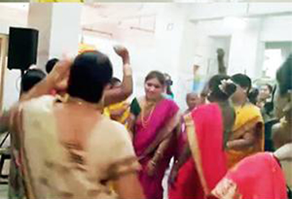 In A Mumbai Hospital Doctor, Staff Turned Away Patients As They Were Busy Dancing 