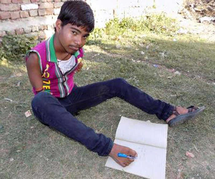 This 16-Year-Old Armless Boy Who Wrote Class X Exams With His Feet Scores 71 Percent 