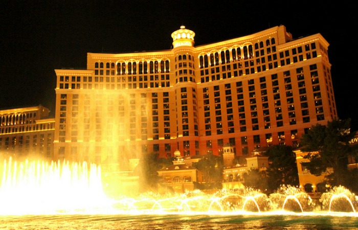 Akhilesh Yadav Planning To Install Fountains From Vegas In Lucknow!