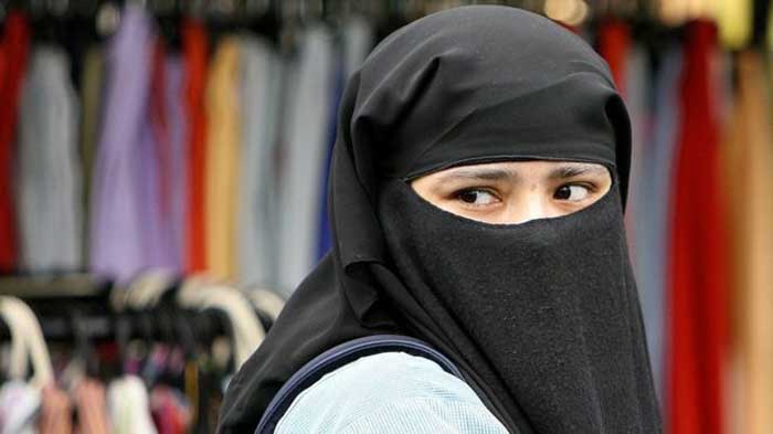 Islamic Body Calls For ‘Light’ Beating For Pakistani Wives If They Disobey 