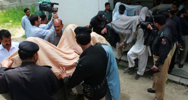 Pakistani Teenage Girl Burnt Alive