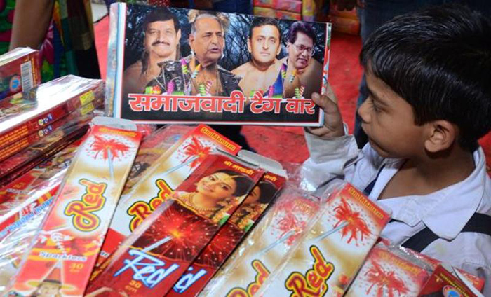Samajwadi Rocket, Angry Bomb Put Sales On Fire In Lucknow HT