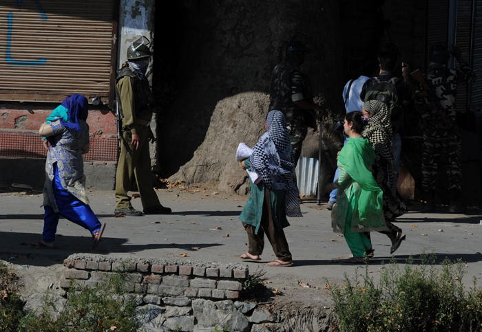 Kashmir Remains Shut For 78th Day 