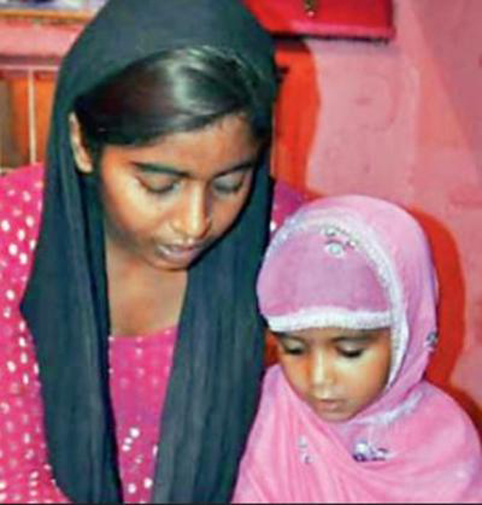 This 18-Year-Old Hindu Girl Teaches Quran To Muslim Kids