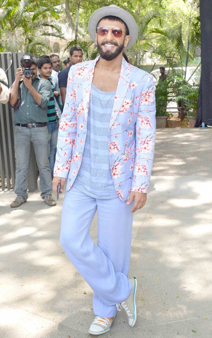 Ranveer Singh Makes Heads Turn With Quirky Outfits, Look At His Stellar  Fashion Choices - News18