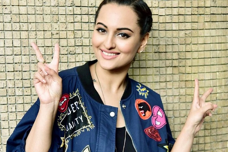 Sonakshi Sinha Lashes Out At Social Media Trolls With The Most Sarcastic Shayari Ever