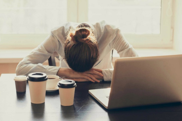 Sleep deprivation is slowly being deemed as the modern ailment to watch out for. In another revelation a recent study revealed that sleep deprivation is damaging to your body as binge drinking.