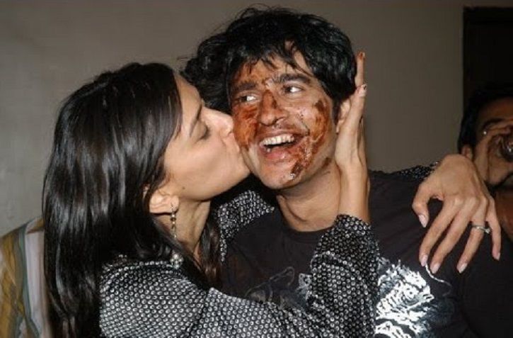 A still of Bigg Boss contestant Hiten Tejwani and his wife Gauri Pradhan