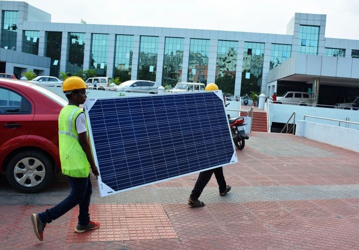 Patanjali Sets Eyes On Solar Power Equipments