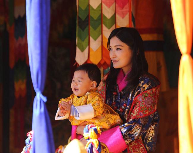 The Young Crown Prince of Bhutan Looks Adorable As He Poses For The ...