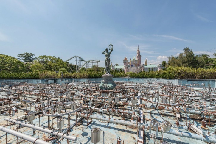 These Photos Of The Abandoned Japanese 'Disneyland' Are Every Bit Dark ...