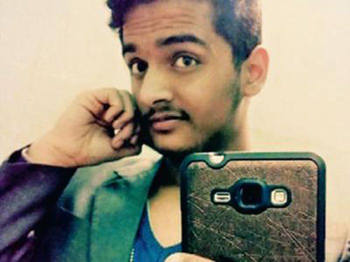 Two Delhi Teenagers Crushed By Train While Trying To Click Daring Selfies For Modelling 7546