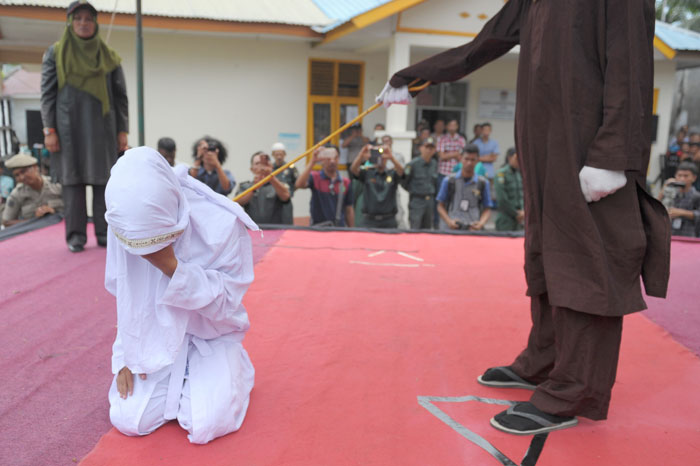 Malaysian State Amends Law To Allow Public Caning For Sharia Crimes 