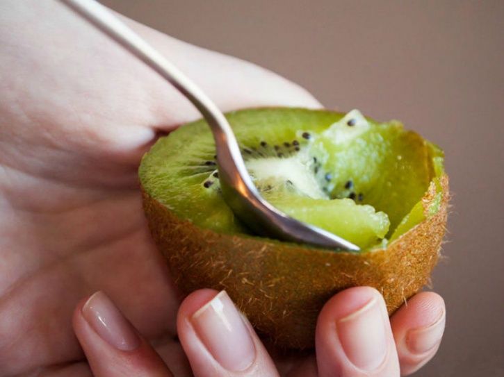 Scientist from Taipei Medical University may have finally found the superfood that could be the secret to good night’s sleep. Although people are aware of the vitamin C content in Kiwi’s and it’s antioxidant properties, this new finding gives Kiwis a new perspective