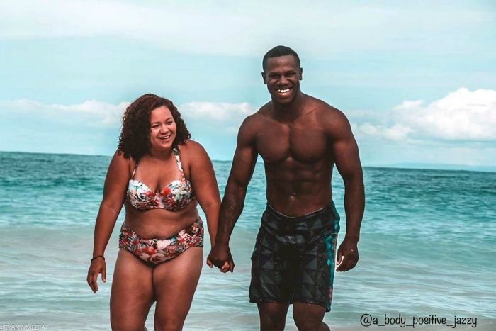 Jasmine ‘Jazzy’ Owens (a_body_positive_jazzy) and her partner have taken this phenomenon to a whole new level; not just in the looks department but also in the terms of their body image. They’re built exactly opposite of each other; while Jazzy can be classified as a plus size her husband’s physique can be compared to that of a fitness model!