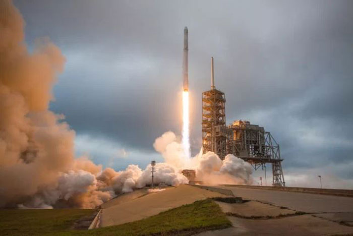 SpaceX launches top-secret spy satellite for US government