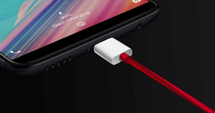 How USB Type-C Has Failed Android Smartphone Users & Why Apple's Lightning  Connector Is Best